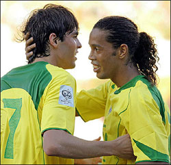 Ronaldinho e Kakà: compagni in nazionale e ora anche in rossonero